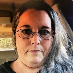 Meet your Posher, Leeann